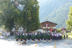 4 (Medium)